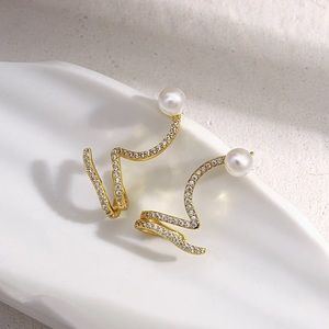 Irregular Delicate Tiny Twist Crystal Pearl Drop Earrings